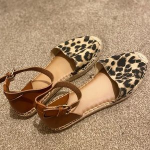 Old navy leopard flats with ankle straps